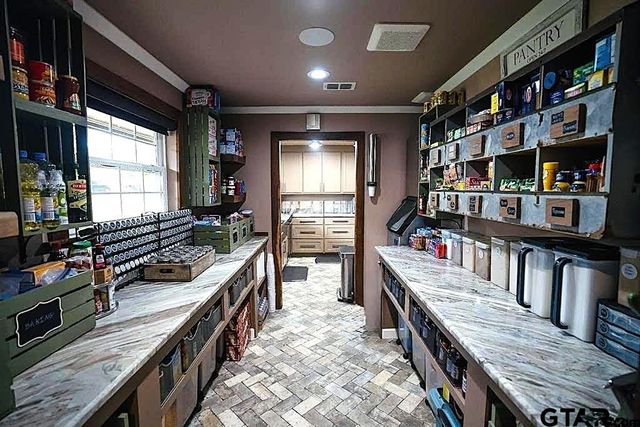 21437 Waterfront Drive, Chandler, TX 75758