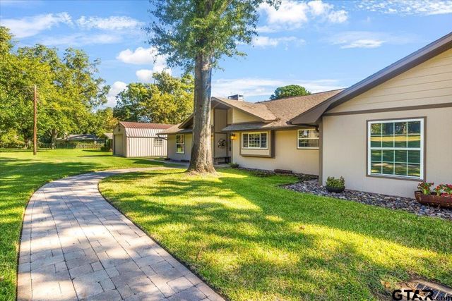 21437 Waterfront Drive, Chandler, TX 75758