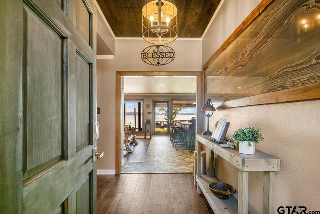 21437 Waterfront Drive, Chandler, TX 75758