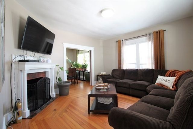 160 Washington St, New Bedford, MA 02740