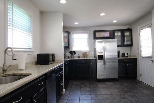 160 Washington St, New Bedford, MA 02740