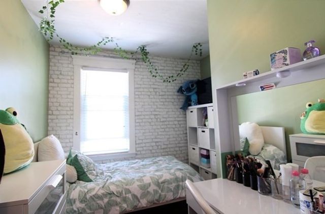 160 Washington St, New Bedford, MA 02740