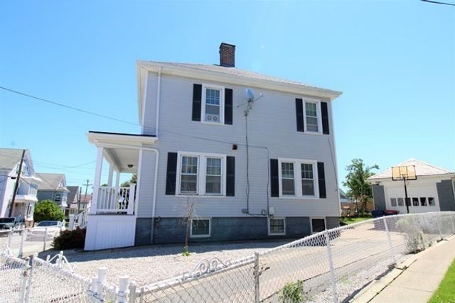 160 Washington St, New Bedford, MA 02740