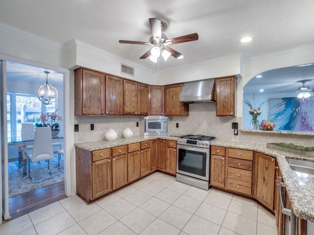 6106 Meadowcrest Drive, Dallas, TX 75230