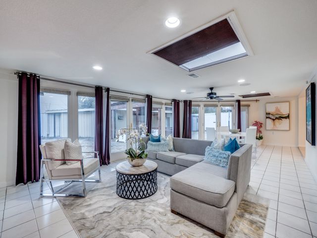 6106 Meadowcrest Drive, Dallas, TX 75230