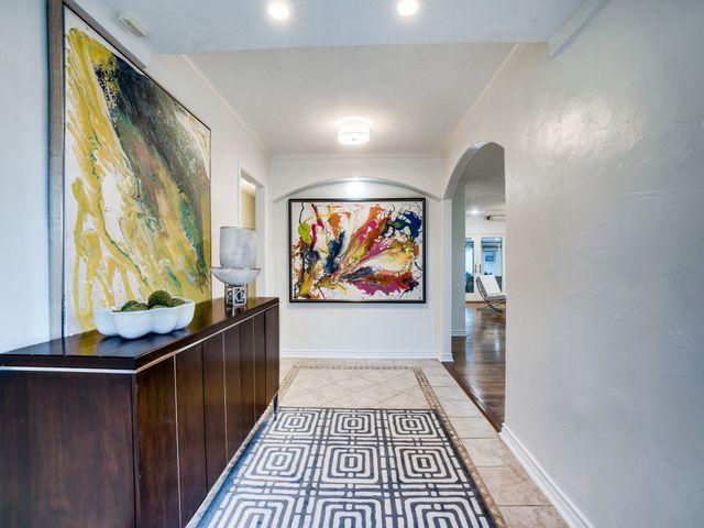 6106 Meadowcrest Drive, Dallas, TX 75230