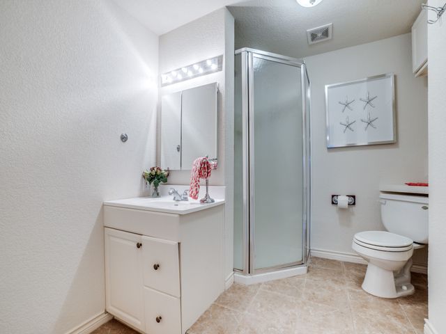 6106 Meadowcrest Drive, Dallas, TX 75230