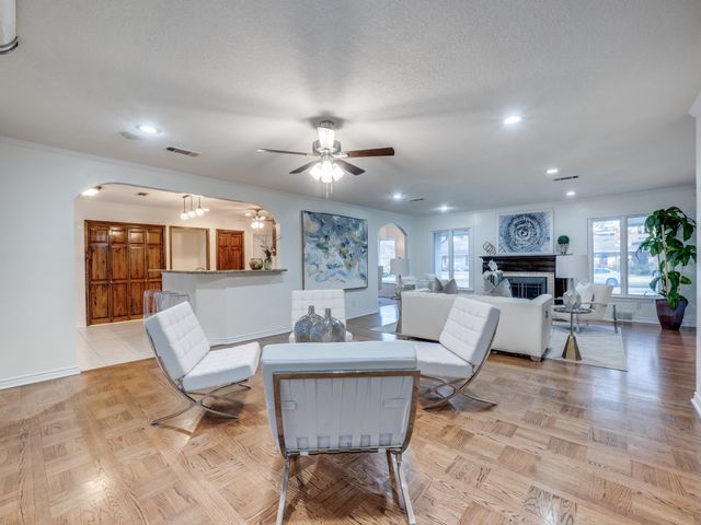 6106 Meadowcrest Drive, Dallas, TX 75230