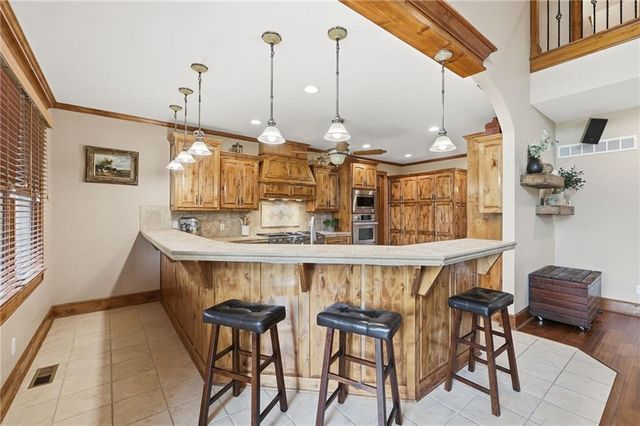 8980 Rowen Road, De Soto, KS 66018