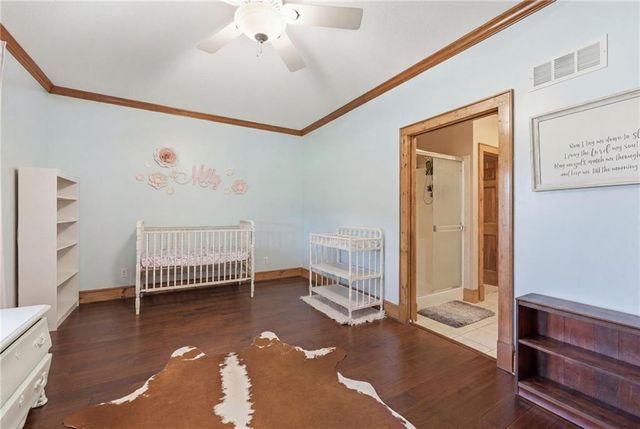 8980 Rowen Road, De Soto, KS 66018
