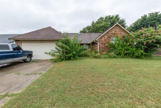 705 Westview Drive, Yukon, OK 73099