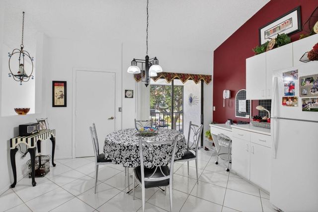 9716 Sills Drive E 201, Boynton Beach, FL 33437