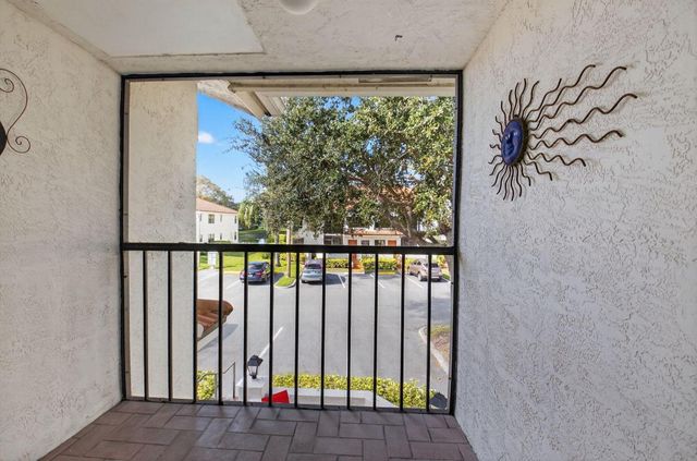 9716 Sills Drive E 201, Boynton Beach, FL 33437