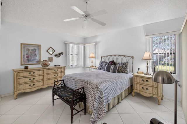 9716 Sills Drive E 201, Boynton Beach, FL 33437