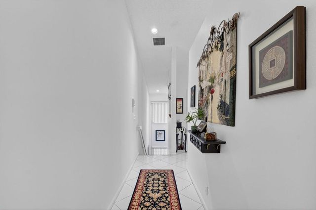 9716 Sills Drive E 201, Boynton Beach, FL 33437