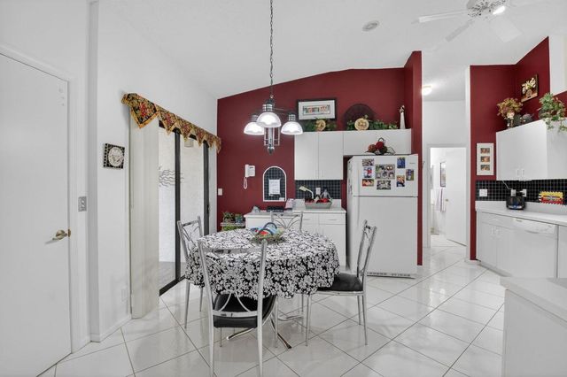 9716 Sills Drive E 201, Boynton Beach, FL 33437