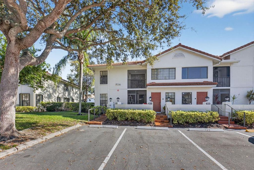 9716 Sills Drive E 201, Boynton Beach, FL 33437