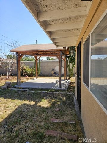 847 S Forest, Bloomington, CA 92316