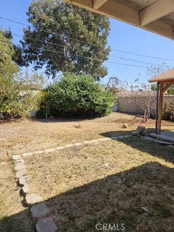847 S Forest, Bloomington, CA 92316