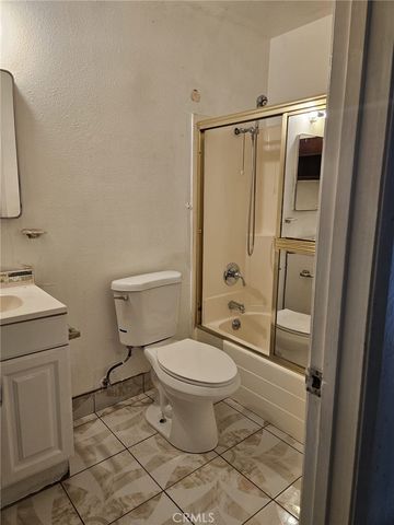 847 S Forest, Bloomington, CA 92316