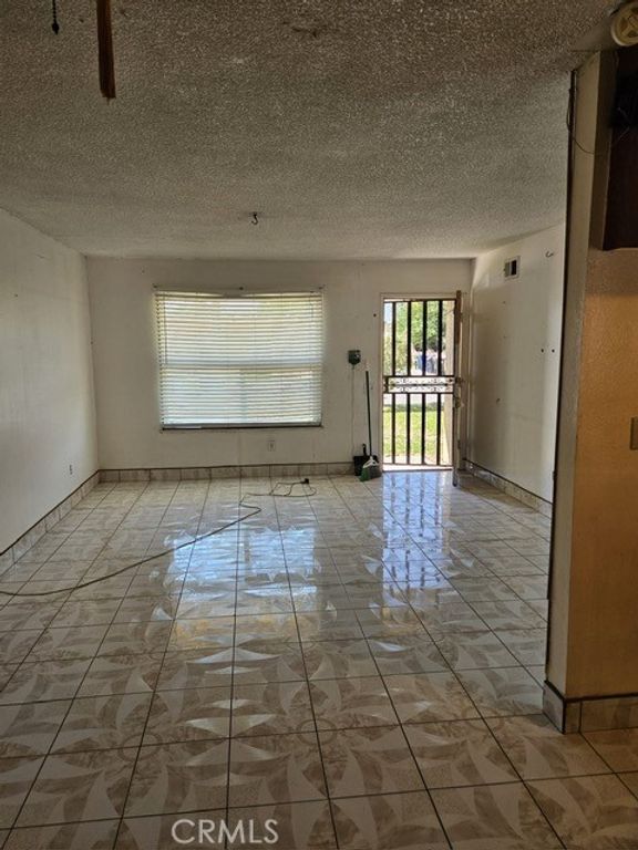 847 S Forest, Bloomington, CA 92316 — photo 2