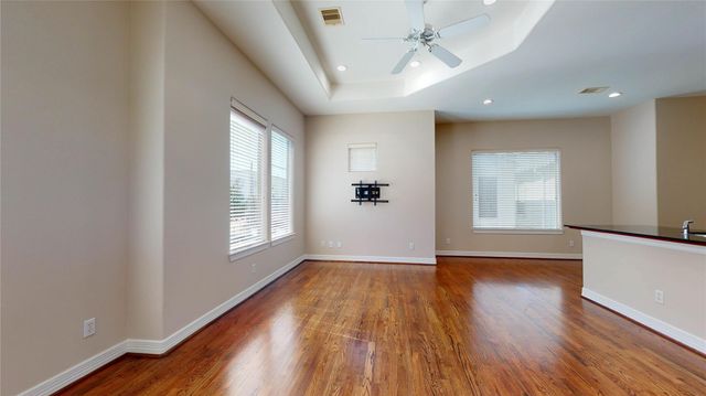 3826 Center Street, Houston, TX 77007