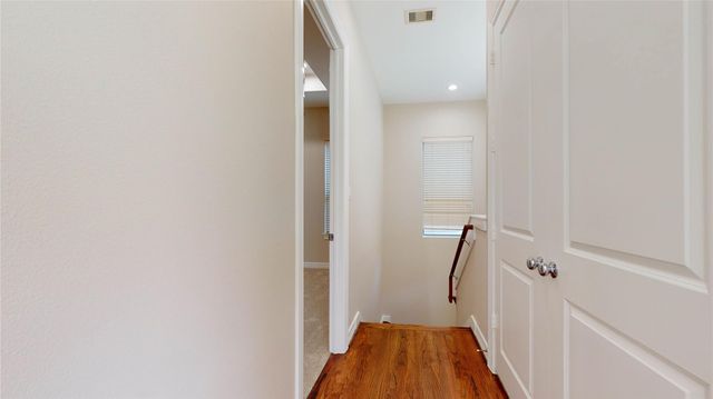 3826 Center Street, Houston, TX 77007