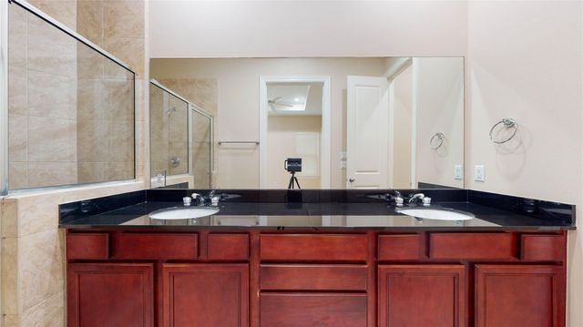 3826 Center Street, Houston, TX 77007