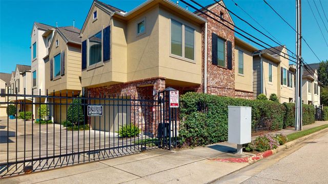3826 Center Street, Houston, TX 77007
