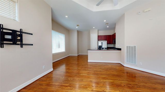 3826 Center Street, Houston, TX 77007
