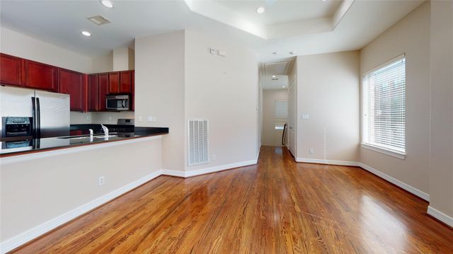 3826 Center Street, Houston, TX 77007