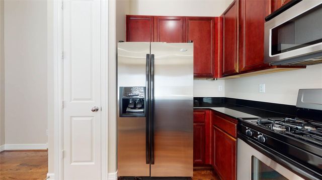 3826 Center Street, Houston, TX 77007