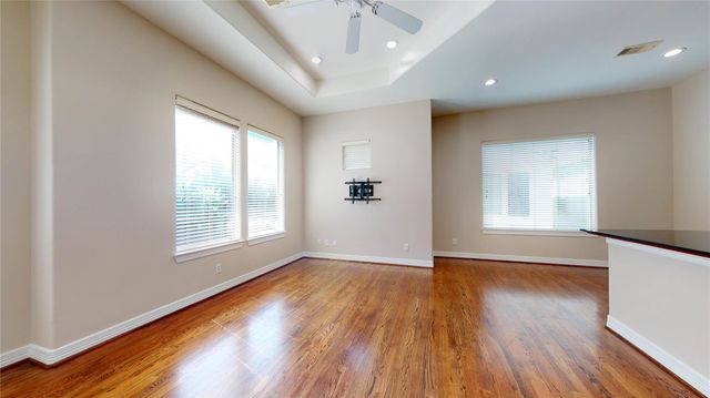3826 Center Street, Houston, TX 77007