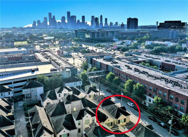 3826 Center Street, Houston, TX 77007