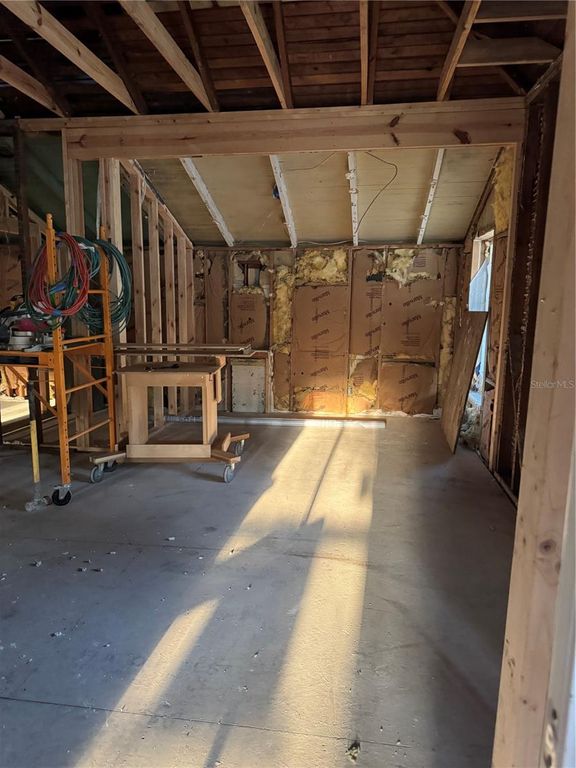 Image 11 of property listing at 585 WASHINGTON STREET, New Smyrna Beach, FL 32168