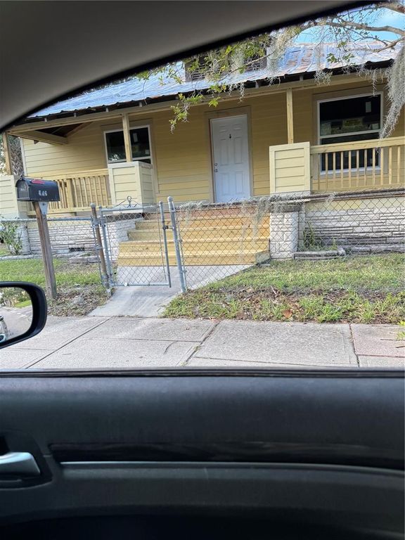 Image 4 of property listing at 585 WASHINGTON STREET, New Smyrna Beach, FL 32168