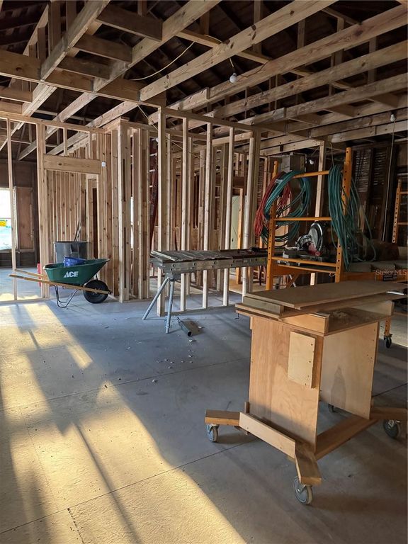 Image 9 of property listing at 585 WASHINGTON STREET, New Smyrna Beach, FL 32168