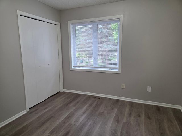 3633 Windtree Drive, Eagan, MN 55123