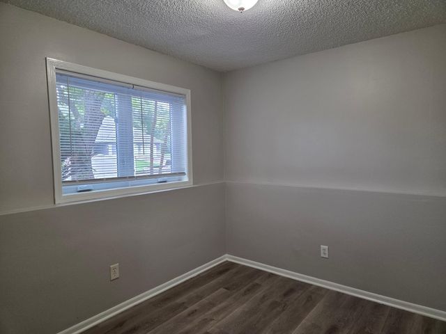3633 Windtree Drive, Eagan, MN 55123