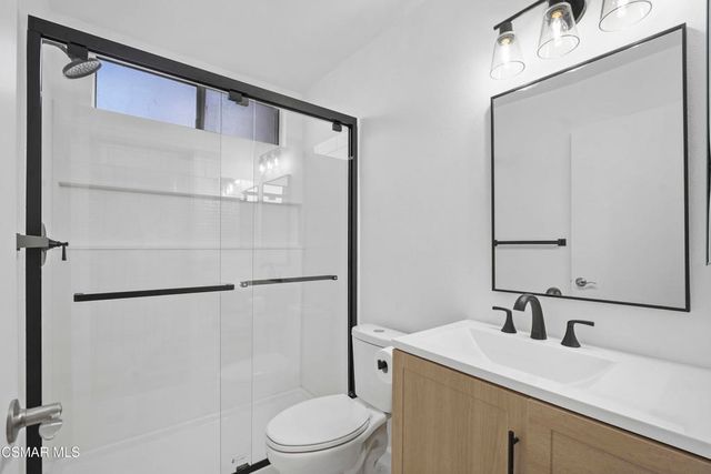 2304 Archwood Lane 92, Simi Valley, CA 93063