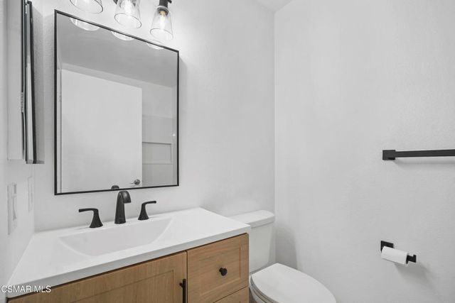 2304 Archwood Lane 92, Simi Valley, CA 93063