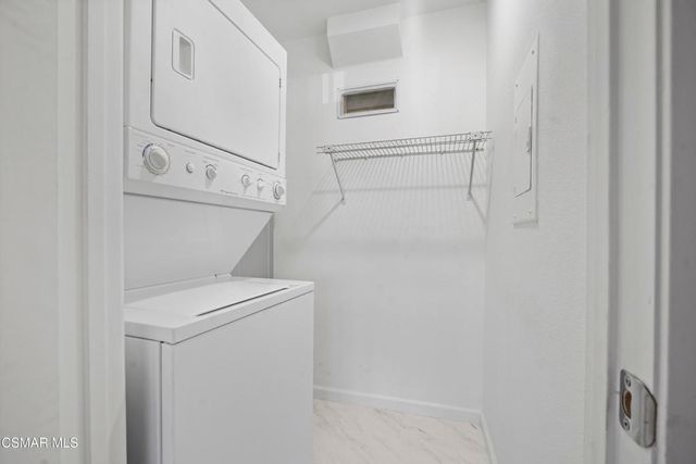 2304 Archwood Lane 92, Simi Valley, CA 93063