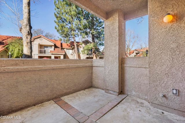 2304 Archwood Lane 92, Simi Valley, CA 93063