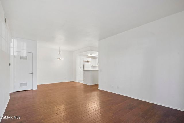 2304 Archwood Lane 92, Simi Valley, CA 93063