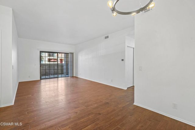 2304 Archwood Lane 92, Simi Valley, CA 93063