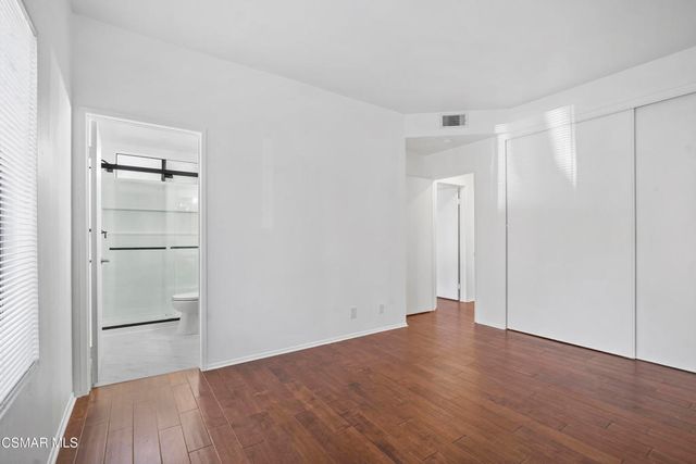 2304 Archwood Lane 92, Simi Valley, CA 93063