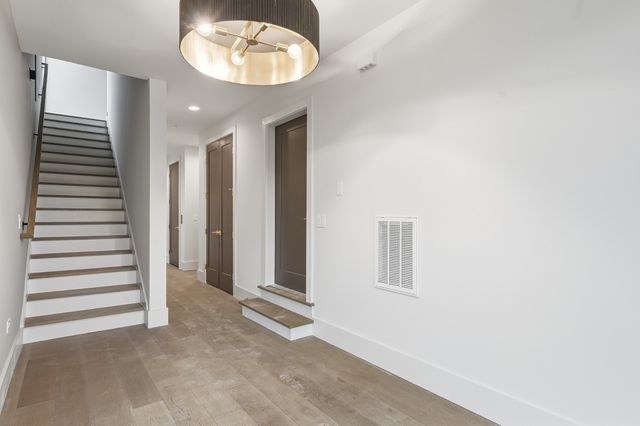 3718 West End Ave Unit 6, Nashville, TN 37205