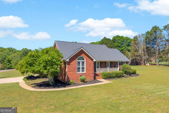 71 Woodridge Way, Royston, GA 30662
