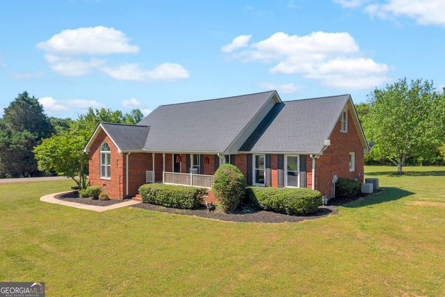 71 Woodridge Way, Royston, GA 30662