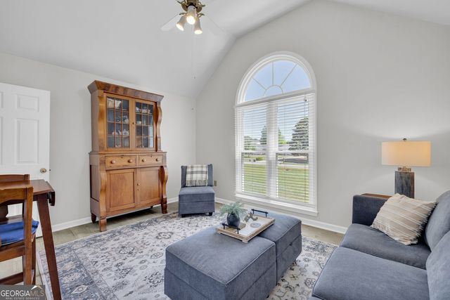 71 Woodridge Way, Royston, GA 30662